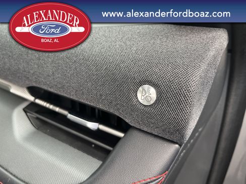 Used 2025 Ford Explorer ST-Line w/ ST-Line Street Pack image 23