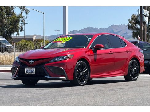 Used 2021 Toyota Camry XSE image 8