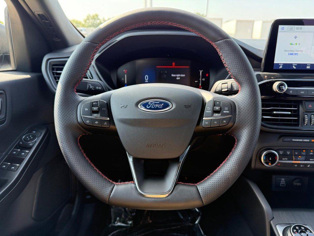 New 2026 Ford Escape ST-Line w/ Cold Weather Package AWD/4WD image 17