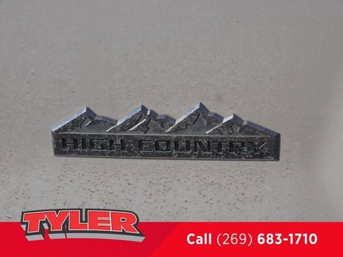 Used 2014 Chevrolet Silverado 1500 High Country image 11