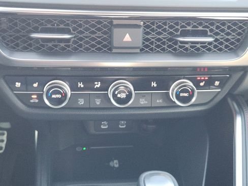 Used 2025 Acura ADX A-Spec image 19