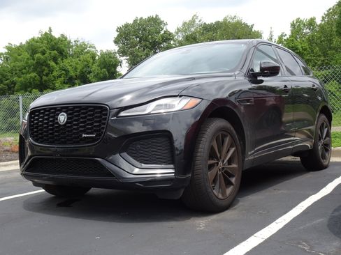 New 2025 Jaguar F-PACE R-Dynamic S AWD/4WD image 2