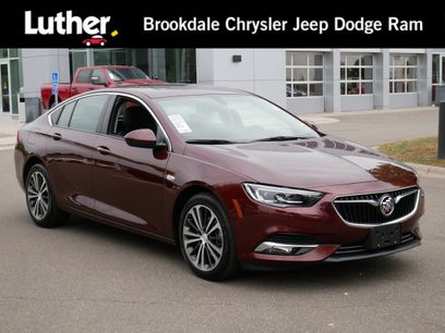 Used 2019 Buick Regal Essence w/ Driver Confidence Package I