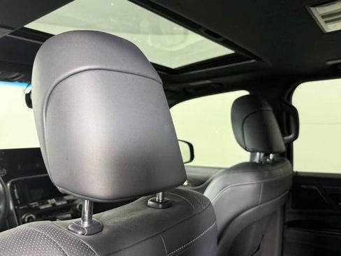 Used 2024 Lexus LX 600 4WD w/ Premium Package image 27