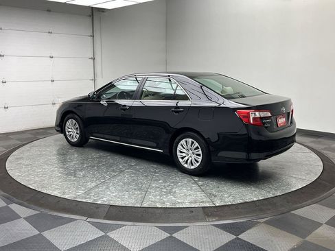 Used 2012 Toyota Camry LE FWD image 2