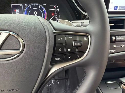 Used 2025 Lexus ES 350 w/ Premium Package FWD image 14