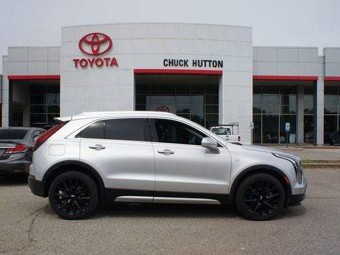 Used 2019 Cadillac XT4 Premium Luxury w/ Cold Weather Package FWD image 1