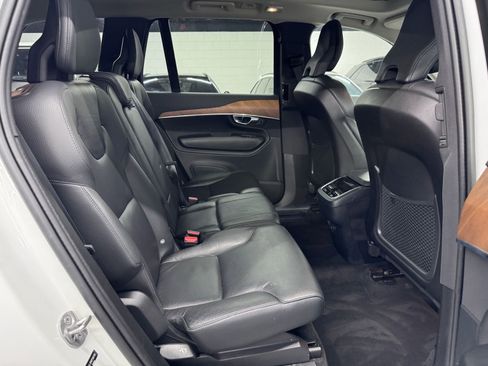 Used 2023 Volvo XC90 B5 Plus image 15