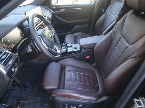 Used 2025 BMW X4 xDrive30i w/ Premium Package image 14