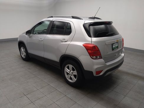 Used 2017 Chevrolet Trax LT FWD image 3