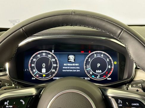 Used 2025 Jaguar F-PACE R-Dynamic S image 10