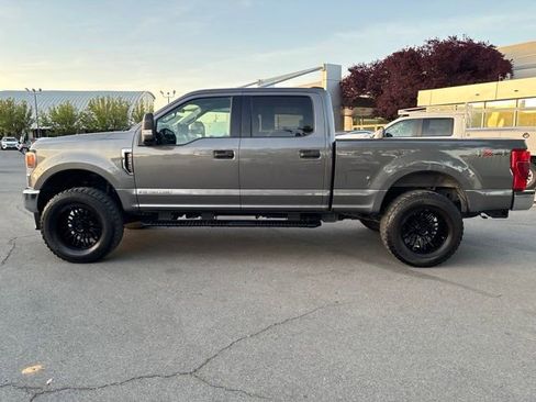 Used 2022 Ford F250 XLT AWD/4WD image 2