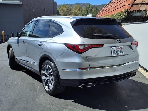 Used 2023 Acura MDX w/ Technology Package AWD/4WD image 6