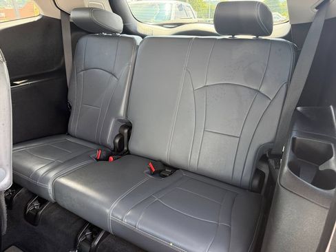 Used 2018 Buick Enclave Premium FWD image 15