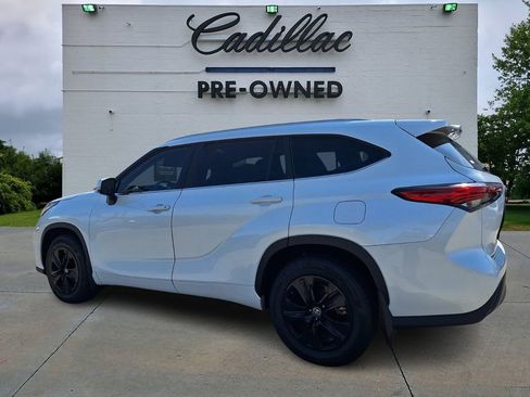 Used 2023 Toyota Highlander Bronze Edition image 5