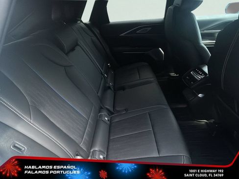 Certified 2025 Cadillac Lyriq Luxury AWD/4WD image 27