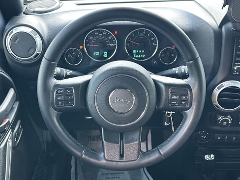 Used 2016 Jeep Wrangler Unlimited Rubicon w/ Dual Top Group AWD/4WD image 24