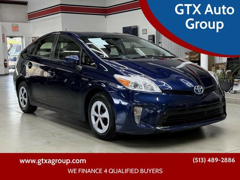 Used 2015 Toyota Prius Four image 1