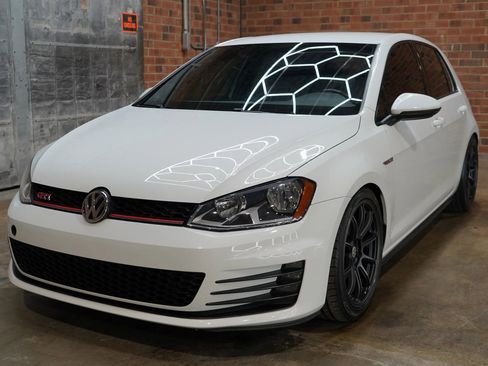 Used 2017 Volkswagen GTI S image 7