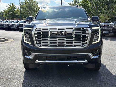 Used 2026 GMC Yukon Denali w/ Denali Reserve Package AWD/4WD image 36