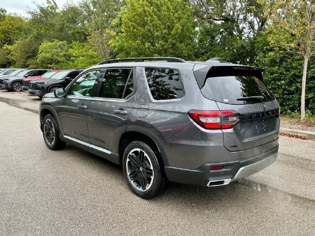 New 2026 Honda Pilot Touring image 5