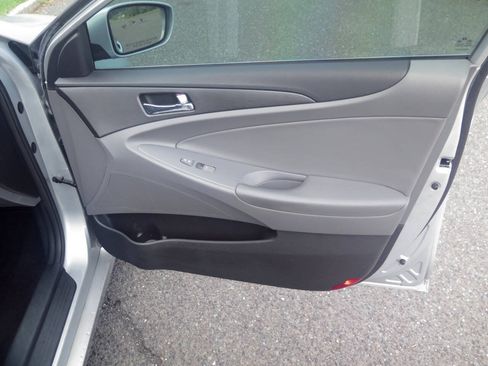 Used 2011 Hyundai Sonata SE FWD image 26