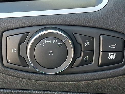 Used 2024 Ford Edge SEL w/ Convenience Package image 25