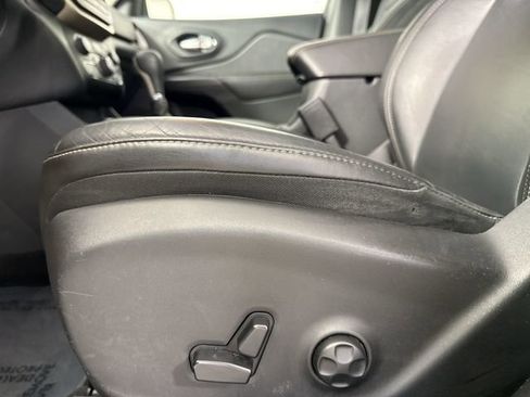 Used 2015 Jeep Cherokee Limited AWD/4WD image 22