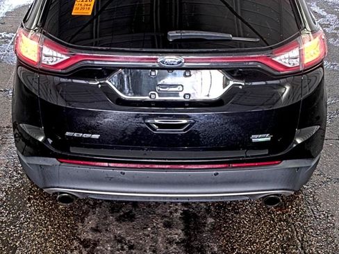 Used 2018 Ford Edge SEL w/ Ford Safe & Smart Package FWD image 8