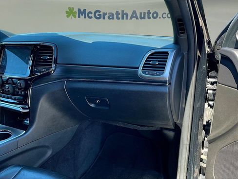 Used 2019 Jeep Grand Cherokee Limited AWD/4WD image 30
