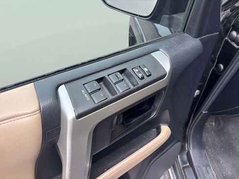 Used 2011 Toyota 4Runner Limited AWD/4WD image 14