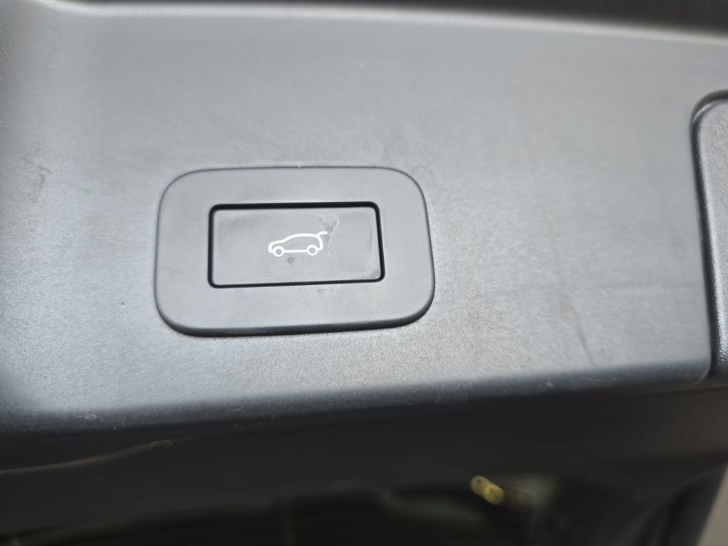 Certified 2026 Land Rover Range Rover Evoque S AWD/4WD image 16