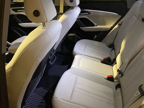 Certified 2025 Audi Q5 Premium w/ Convenience Package image 13