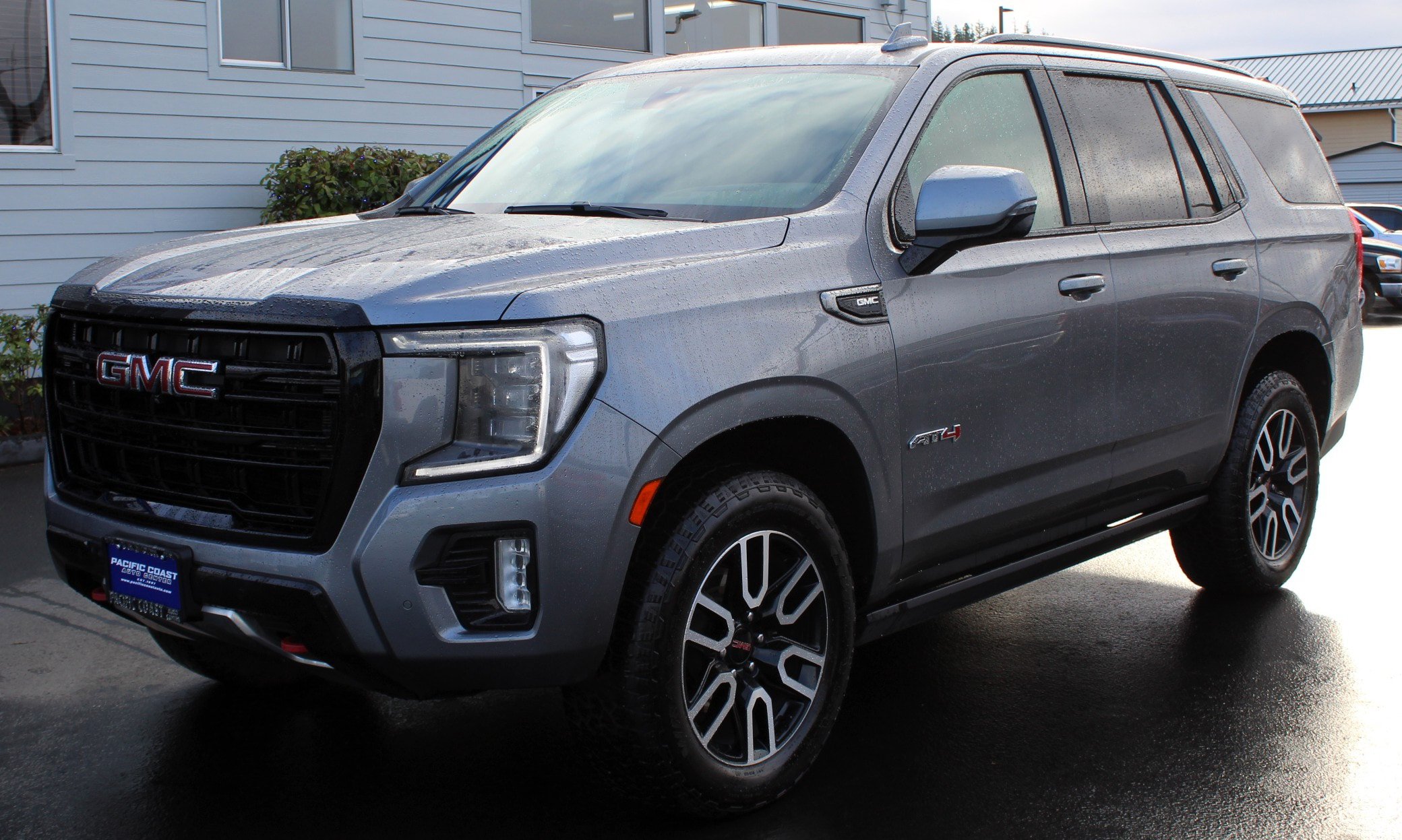 Used 2021 GMC Yukon AT4 w/ Rear Media and Nav Package AWD/4WD image 2