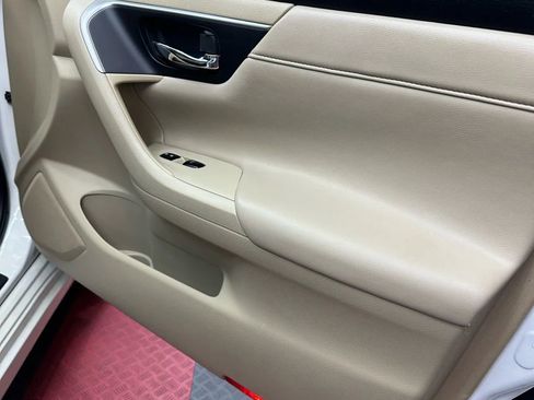 Used 2015 Nissan Altima 2.5 SV w/ Convenience Package FWD image 26