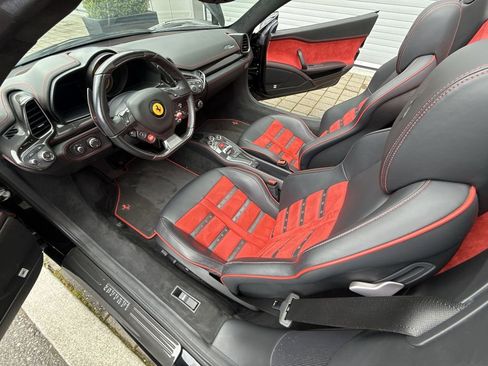 Used 2012 Ferrari 458 Spider image 27