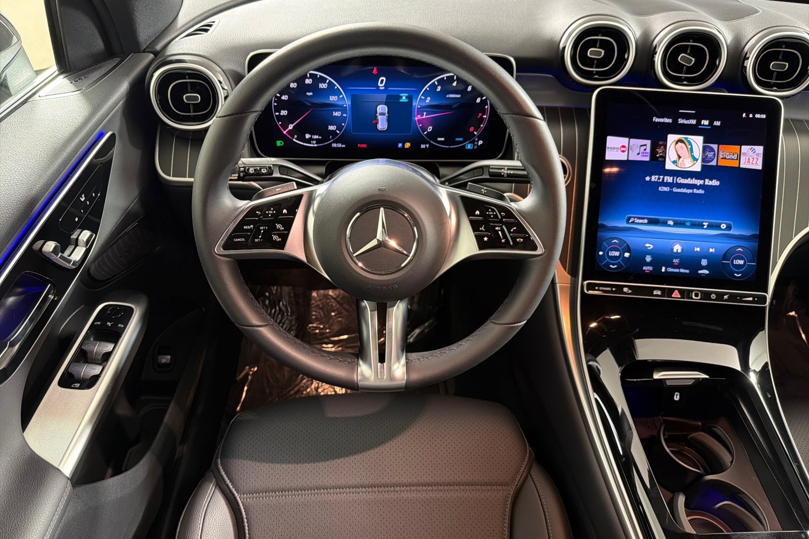 Used 2026 Mercedes-Benz GLC 300 image 13