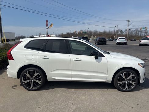 Certified 2024 Volvo XC60 T8 Ultimate w/ Protection Package Premier AWD/4WD image 5