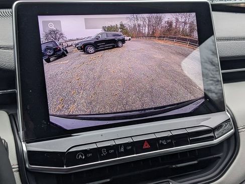 New 2025 Jeep Compass Limited w/ Sun & Sound Group image 23