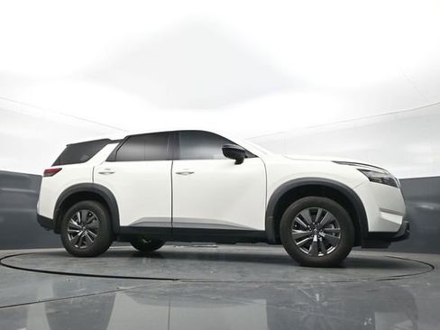 Used 2023 Nissan Pathfinder S FWD image 28