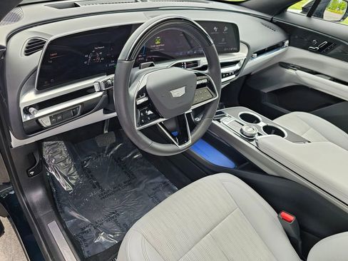Used 2024 Cadillac Lyriq Sport AWD/4WD image 19