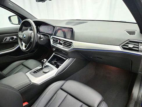 Used 2022 BMW 330i xDrive Sedan AWD/4WD image 27