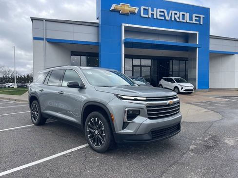 New 2026 Chevrolet Traverse LT w/ Sun and Wheel Package image 1