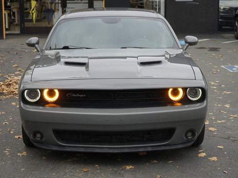 Used 2019 Dodge Challenger SXT w/ Blacktop Package image 4