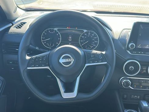 Used 2025 Nissan Sentra SV image 22