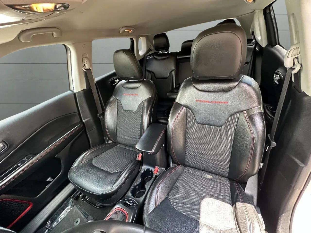Used 2021 Jeep Compass Trailhawk AWD/4WD image 24