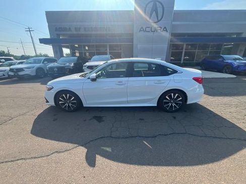 Used 2024 Honda Civic EX image 3