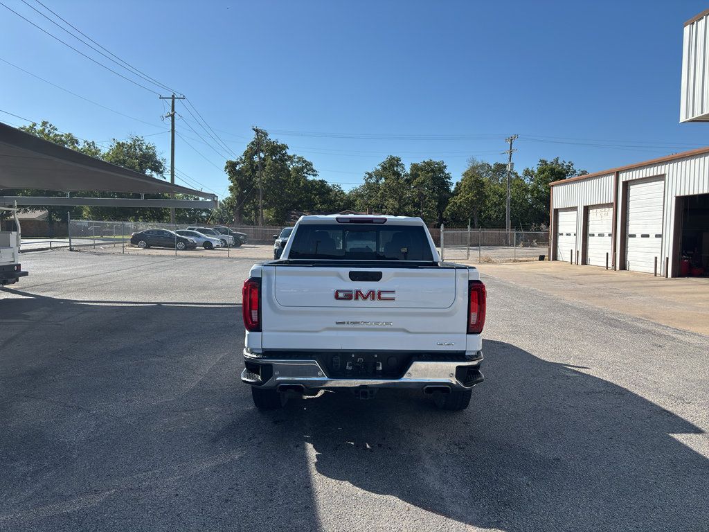 Certified 2022 GMC Sierra 1500 SLT AWD/4WD image 5