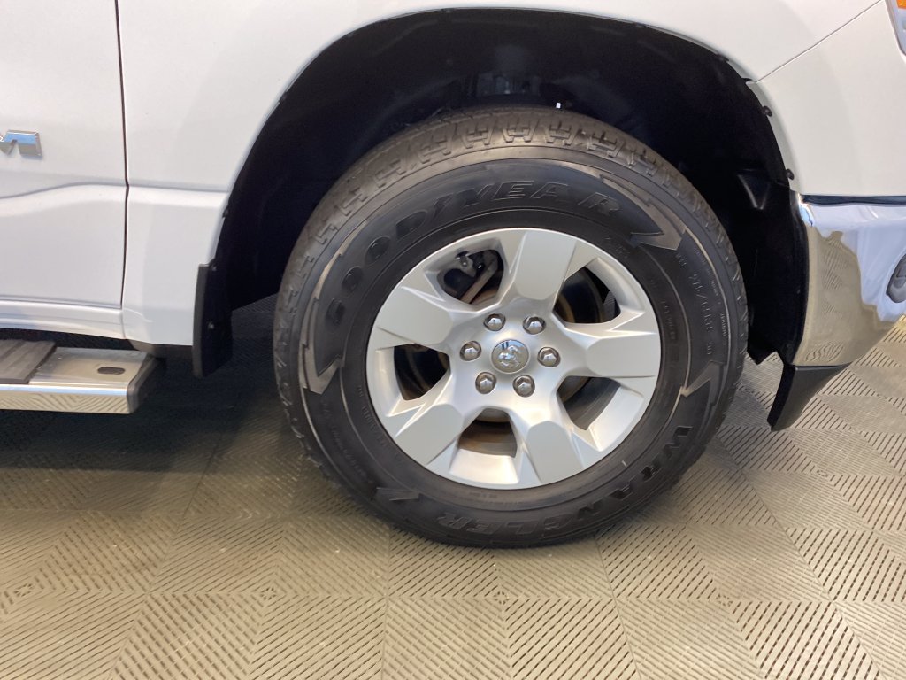 Used 2023 RAM 1500 Big Horn AWD/4WD image 46