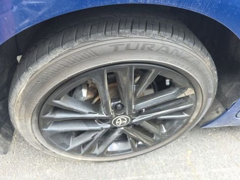 Used 2025 Toyota Camry SE w/ Convenience Package image 12